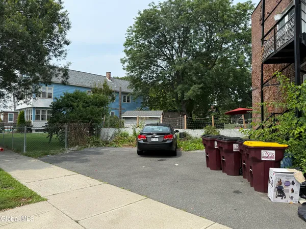 $1,300,000 | 34-36 Sparkill Avenue, Albany, NY 12209