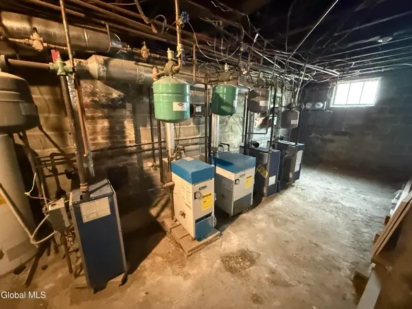 $1,300,000 | 34-36 Sparkill Avenue, Albany, NY 12209