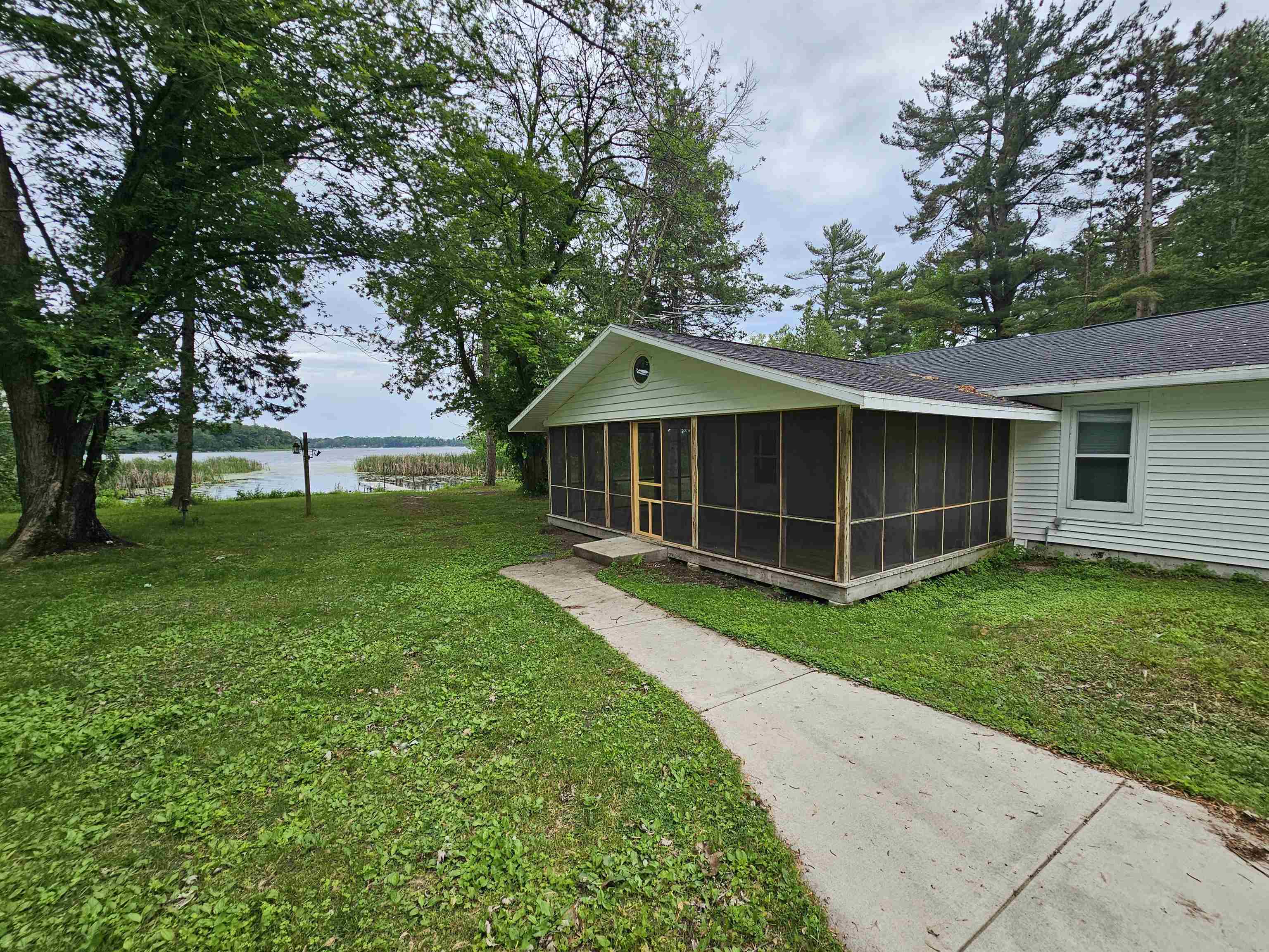 E5897 North Shore Road Weyauwega, WI 54983 - Photo 8 of 29