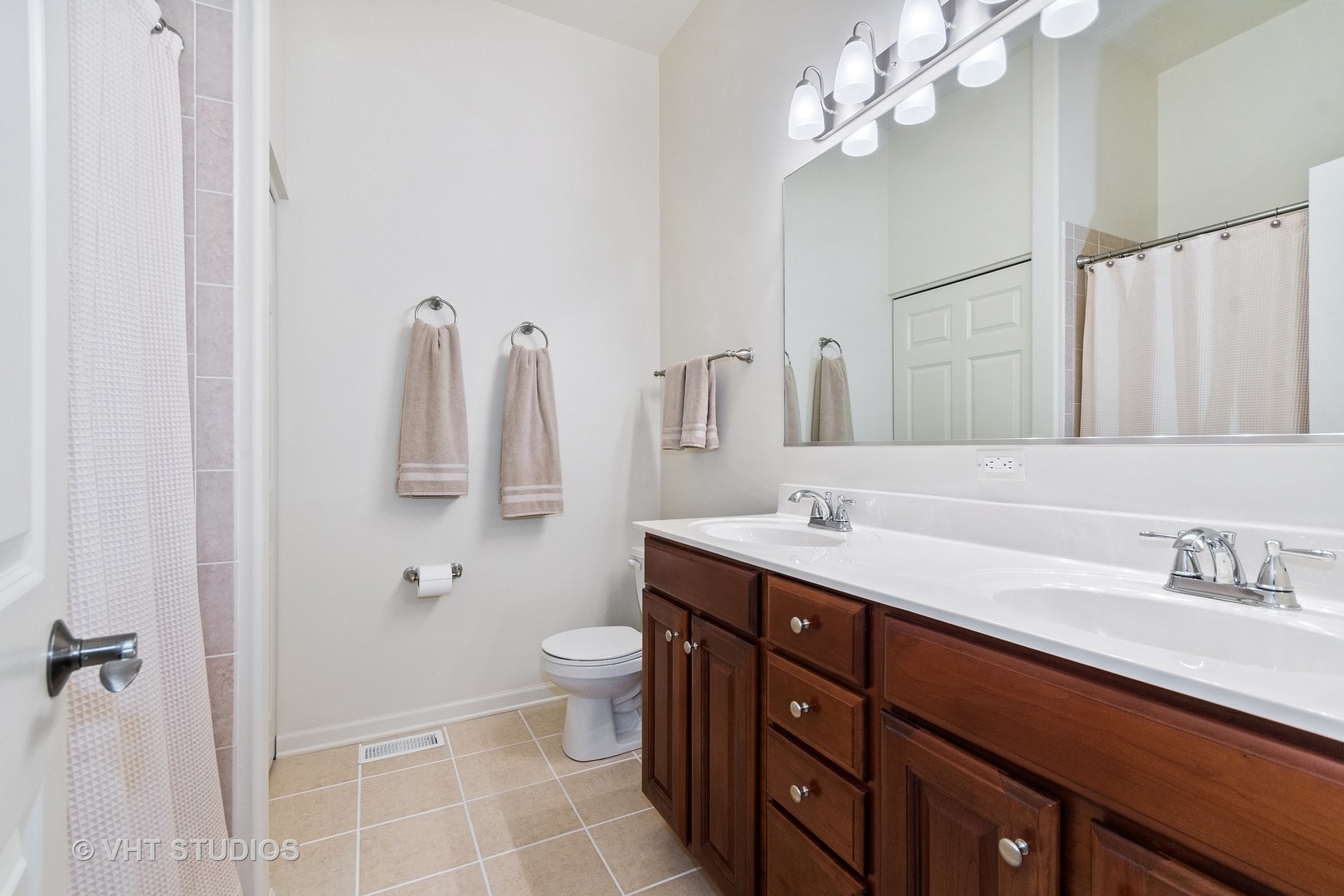 656 Nelson Court Geneva, IL 60134 - Photo 14 of 24