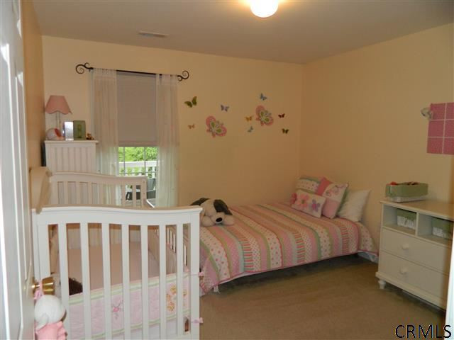 205 Cedar Rensselaer, NY 12144 - Photo 13 of 24 Photo 13