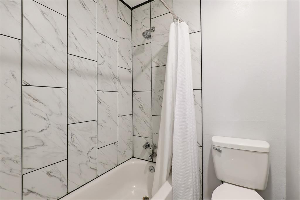10526 Stone Canyon Road, Unit 201 Dallas, TX 75230 - Photo 11 of 27 Gallery Image 11