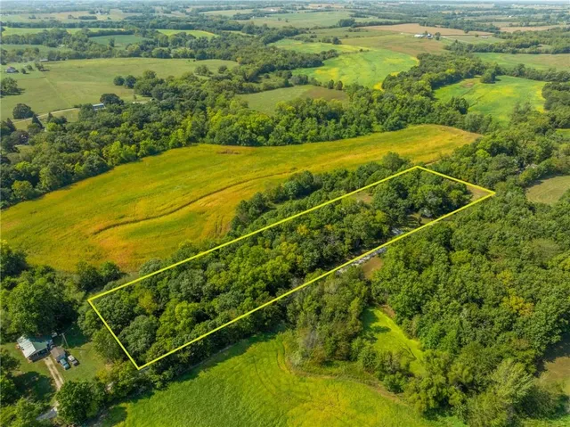 $259,000 | 3381 Northeast Gospel Lane, Hamilton, MO 64644