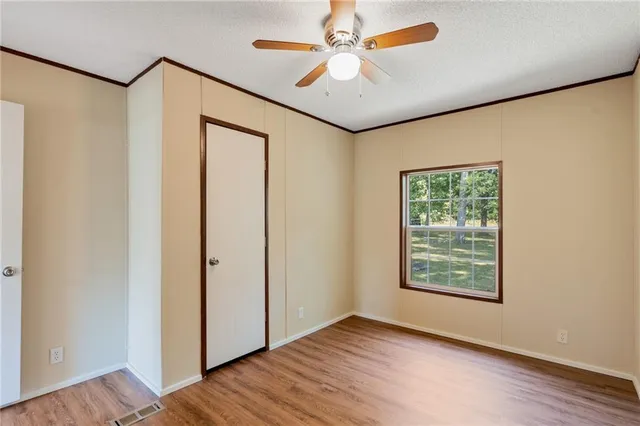 $259,000 | 3381 Northeast Gospel Lane, Hamilton, MO 64644