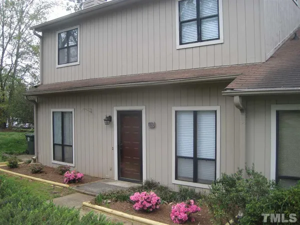 $1,525 | 111 Charter Oaks Circle, Cary, NC 27511