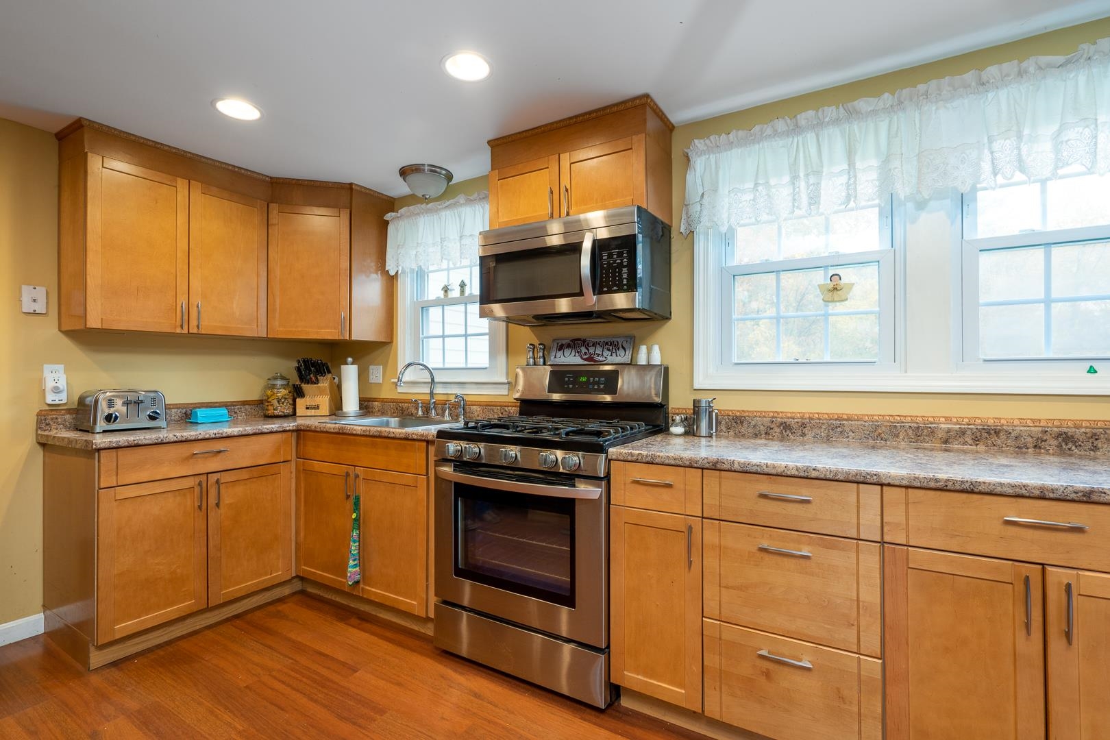 19 R Juniper Road, Unit R Derry, NH 03038 - Photo 6 of 24