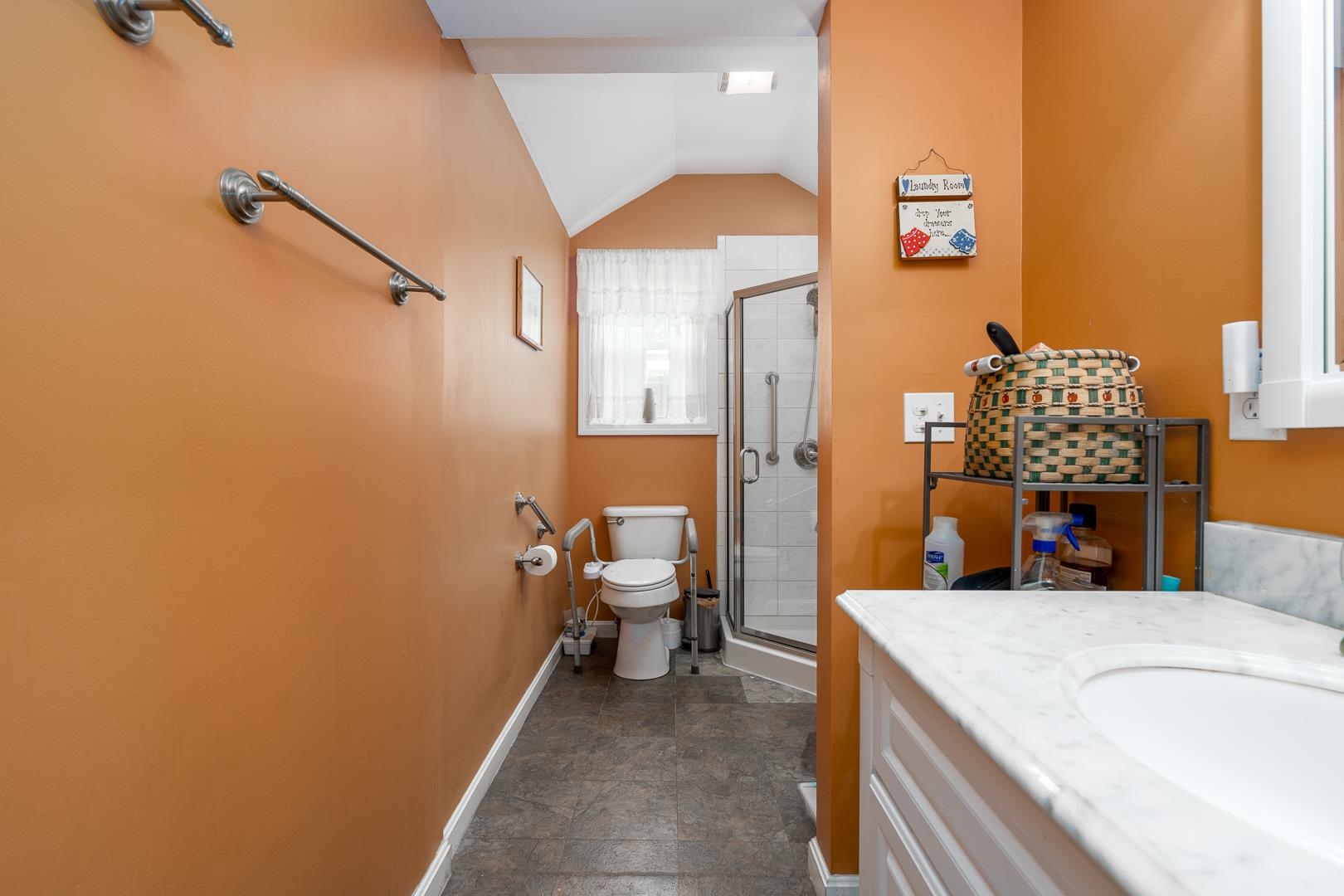 19 R Juniper Road, Unit R Derry, NH 03038 - Photo 8 of 24