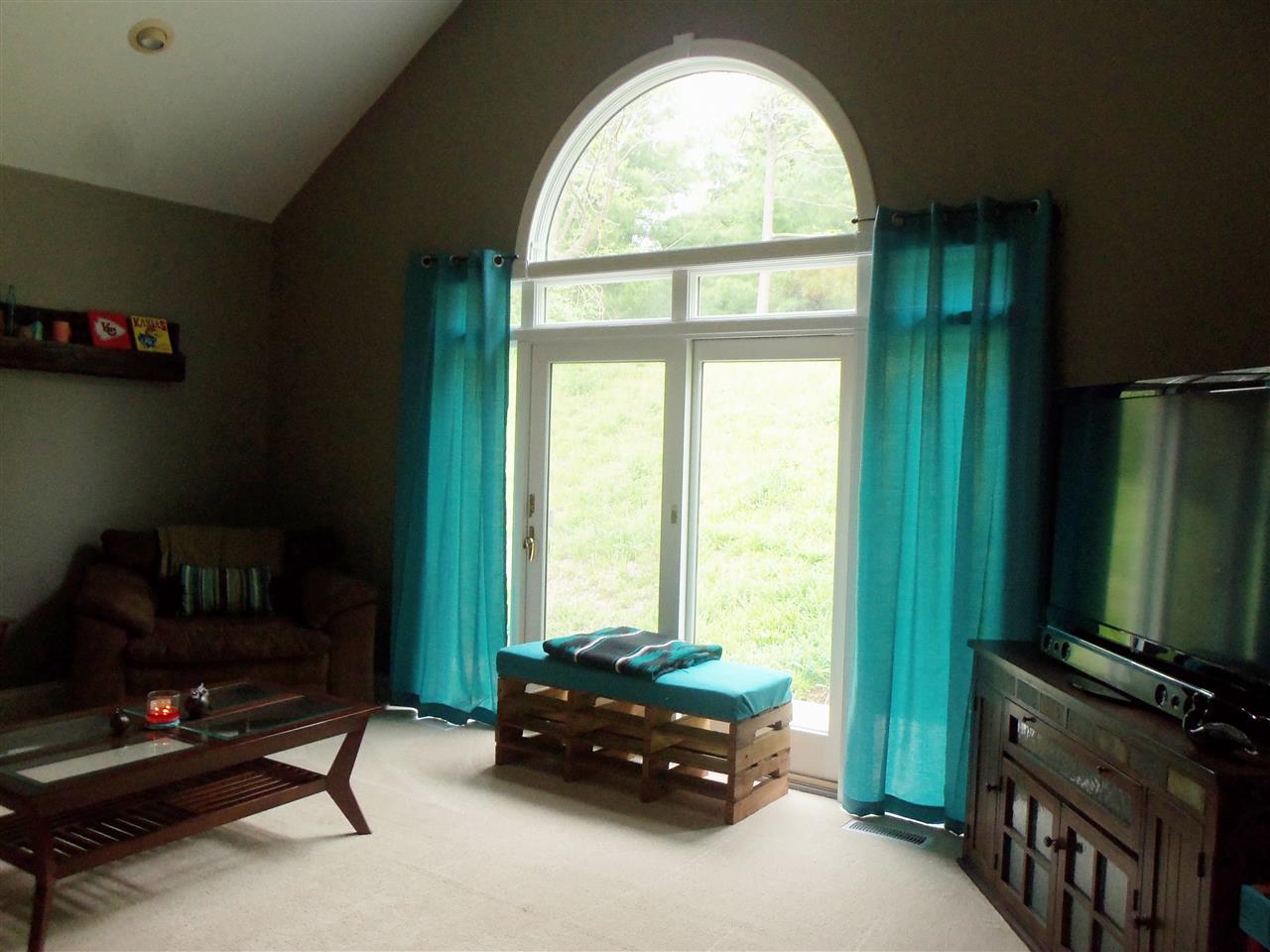 10 White Ridge Court Washington, IN 47501 - Photo 2 of 24 Gallery Image 2