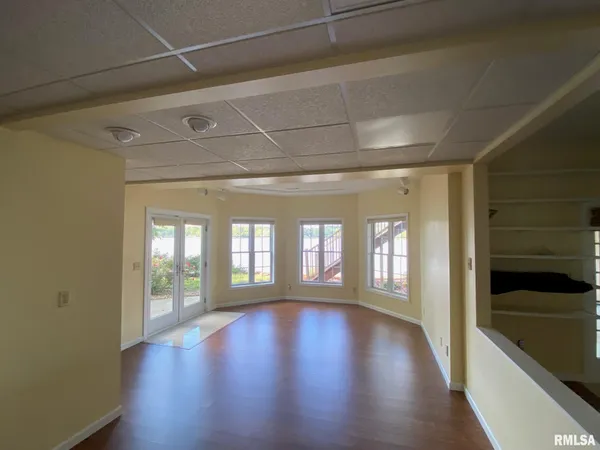 $699,900 | 2419 Eastwood Drive, Taylorville, IL 62568