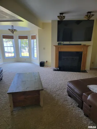 $699,900 | 2419 Eastwood Drive, Taylorville, IL 62568