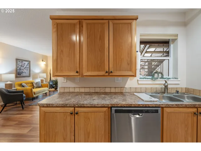 $215,000 | 14019 Northeast 20th Avenue, Vancouver, WA 98686