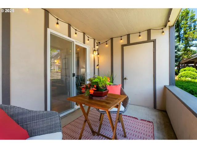 $215,000 | 14019 Northeast 20th Avenue, Vancouver, WA 98686