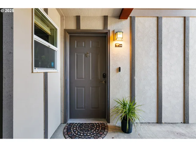 $215,000 | 14019 Northeast 20th Avenue, Vancouver, WA 98686