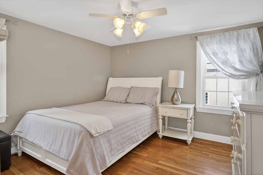 5 Castle Avenue Medfield, MA 02052 - Photo 18 of 29