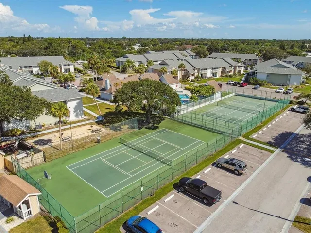 an aerial view of a tennis court