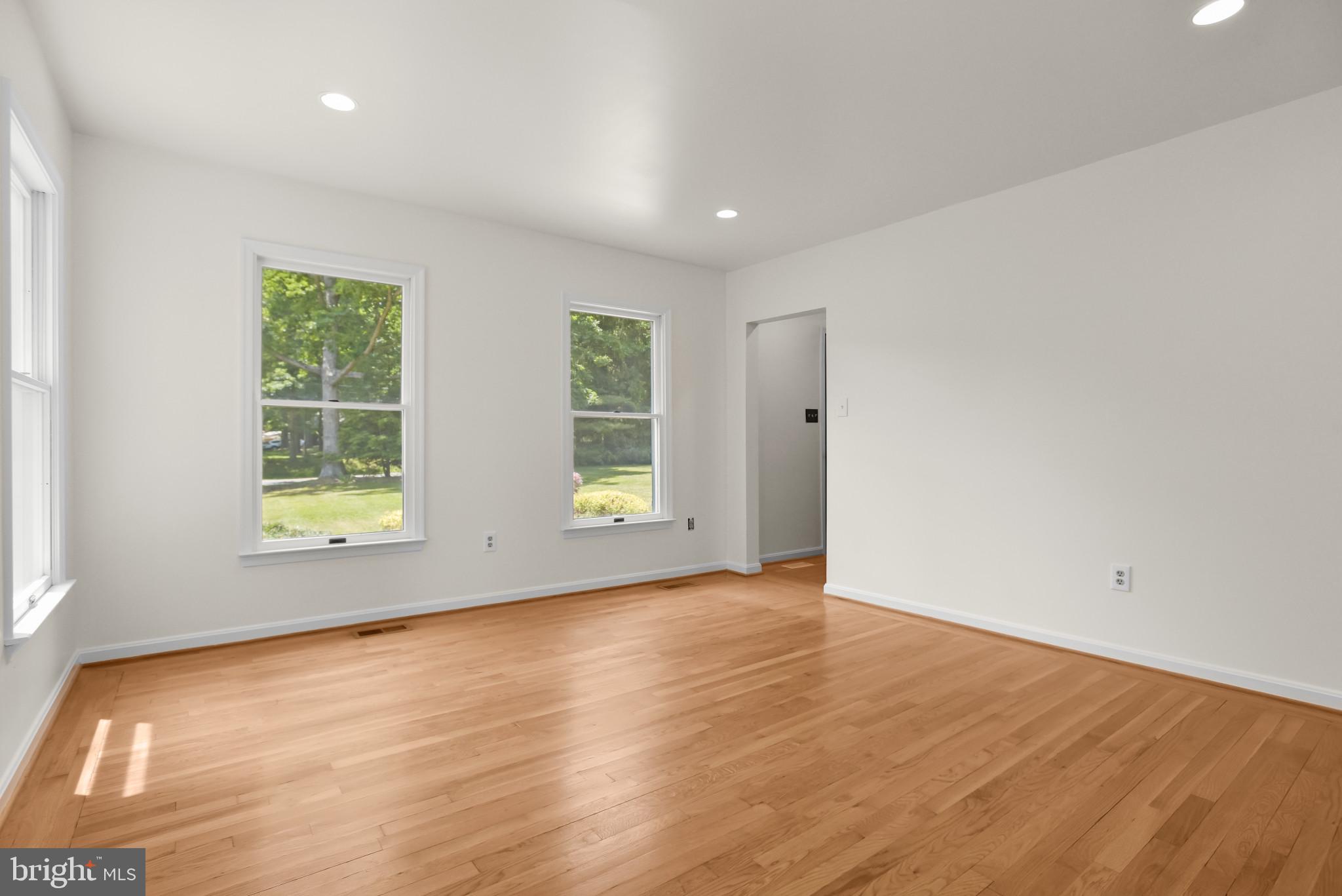 12261 Etchison Road Ellicott City, MD 21042 - Photo 11 of 69 Living Room
