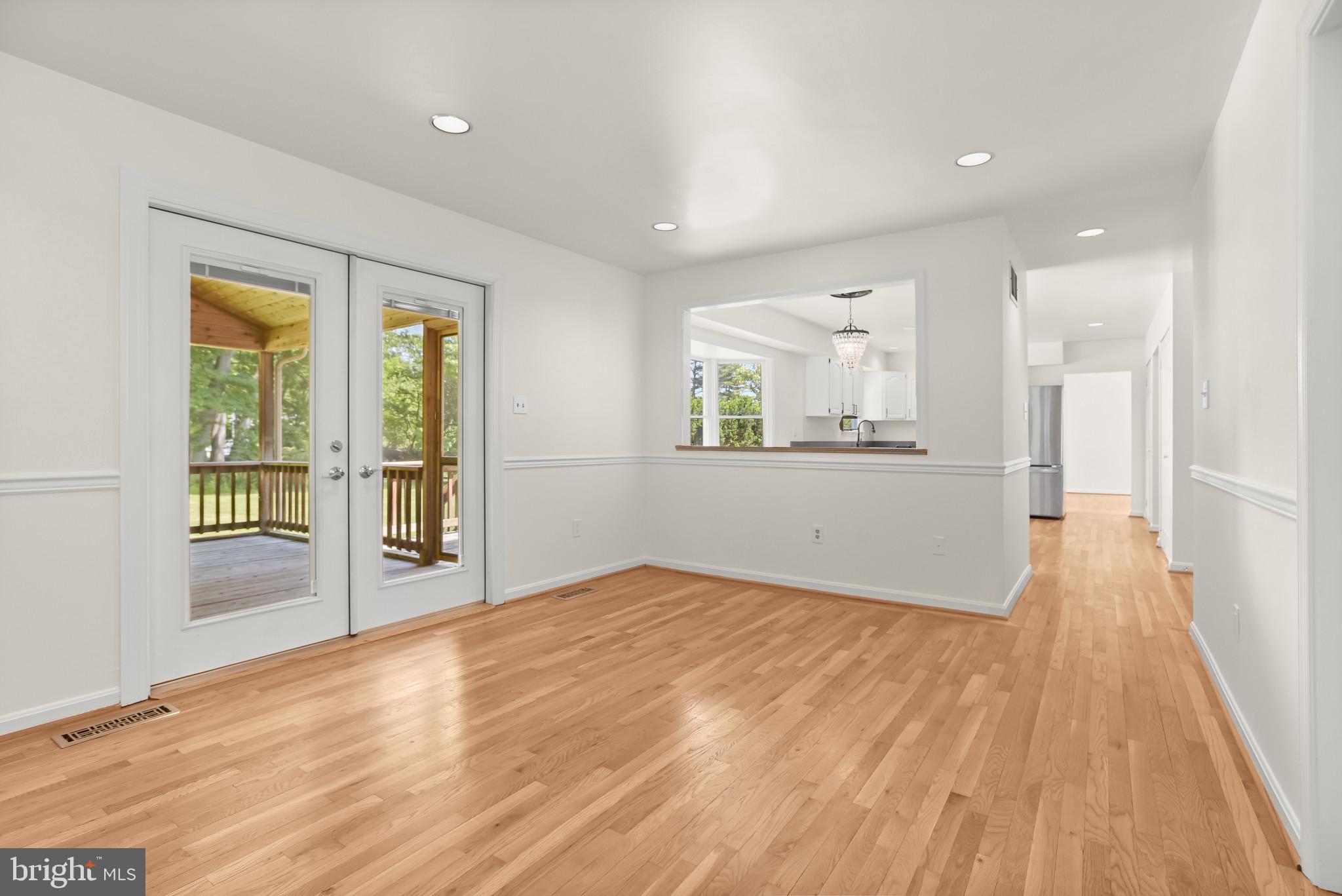 12261 Etchison Road Ellicott City, MD 21042 - Photo 22 of 69 Family room
