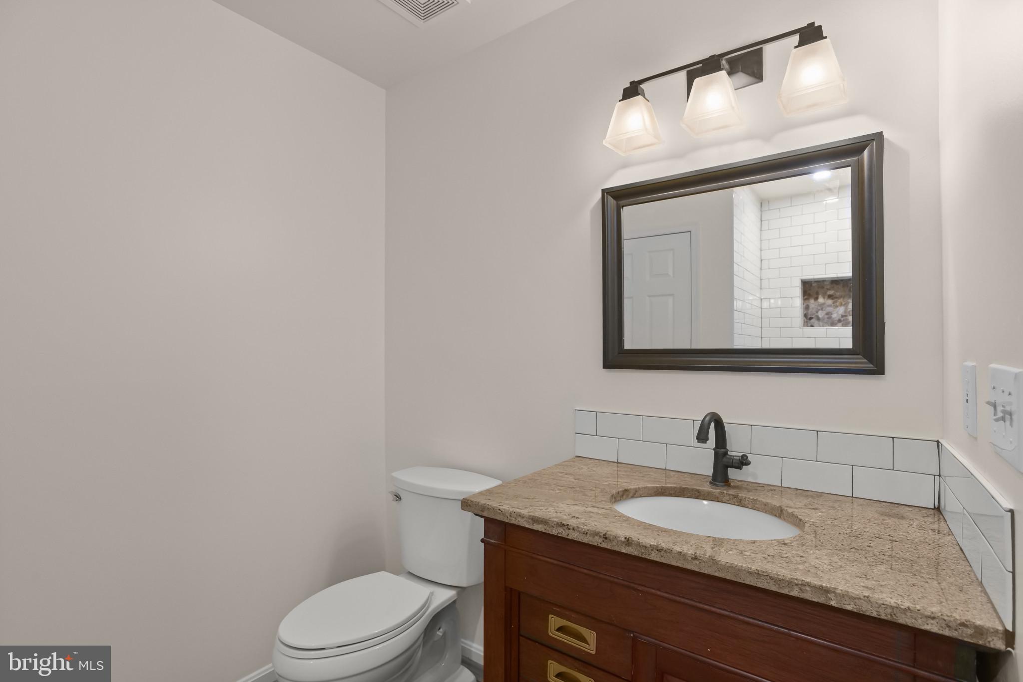 12261 Etchison Road Ellicott City, MD 21042 - Photo 25 of 69 Main Level Full Bath
