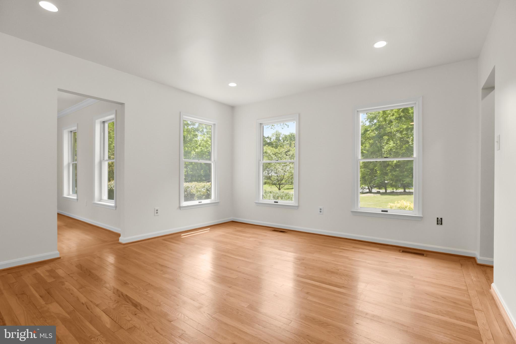 12261 Etchison Road Ellicott City, MD 21042 - Photo 10 of 69 Living Room