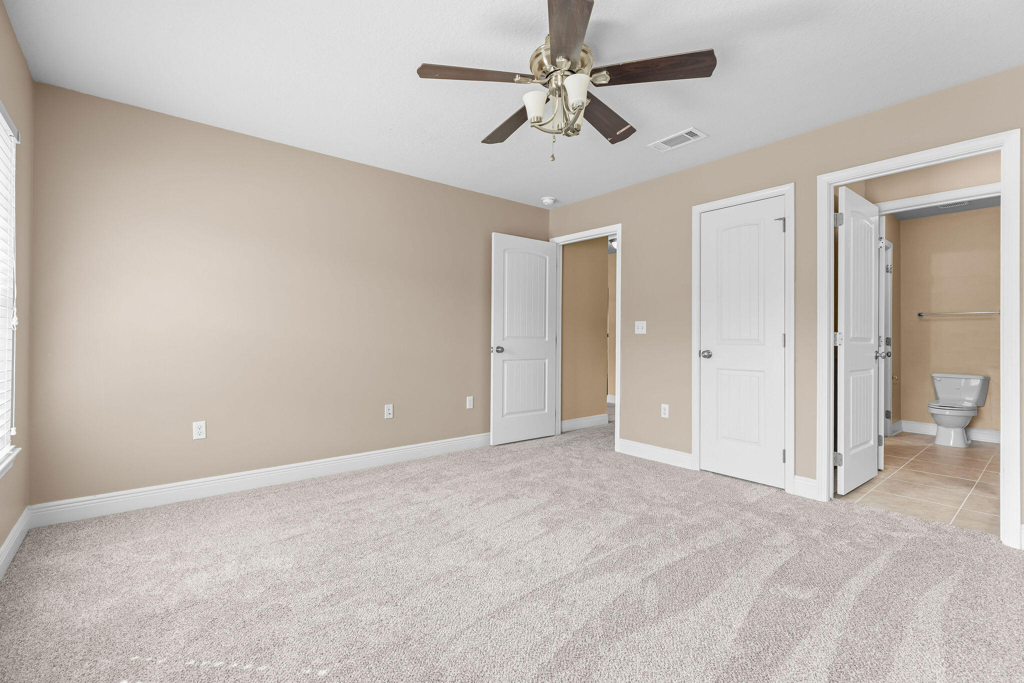 481 Windchime Way Freeport, FL 32439 - Photo 39 of 45 481WindchimeWayInterior-0504