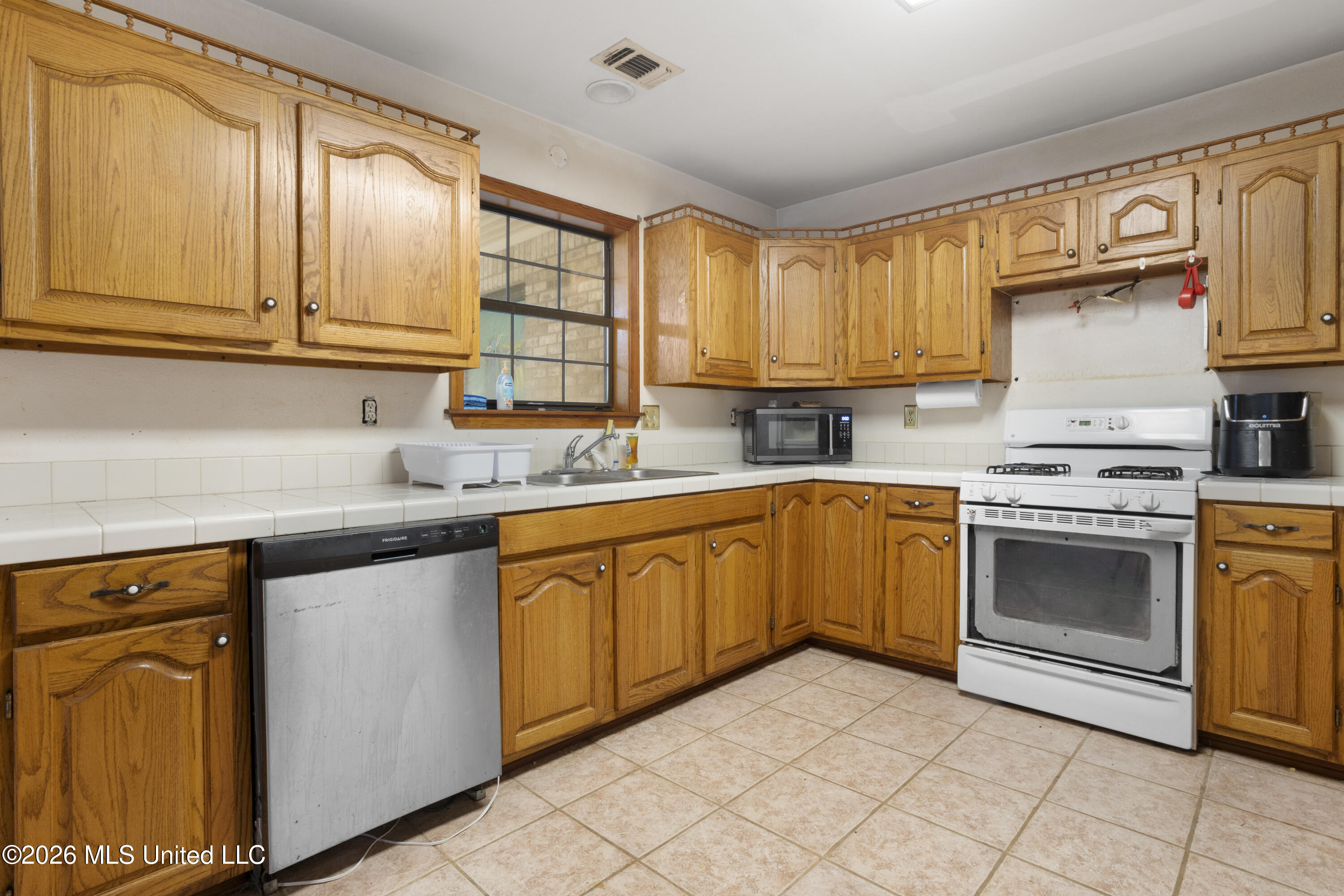 4875 Plantation Road Saucier, MS 39574 - Photo 9 of 27 00010