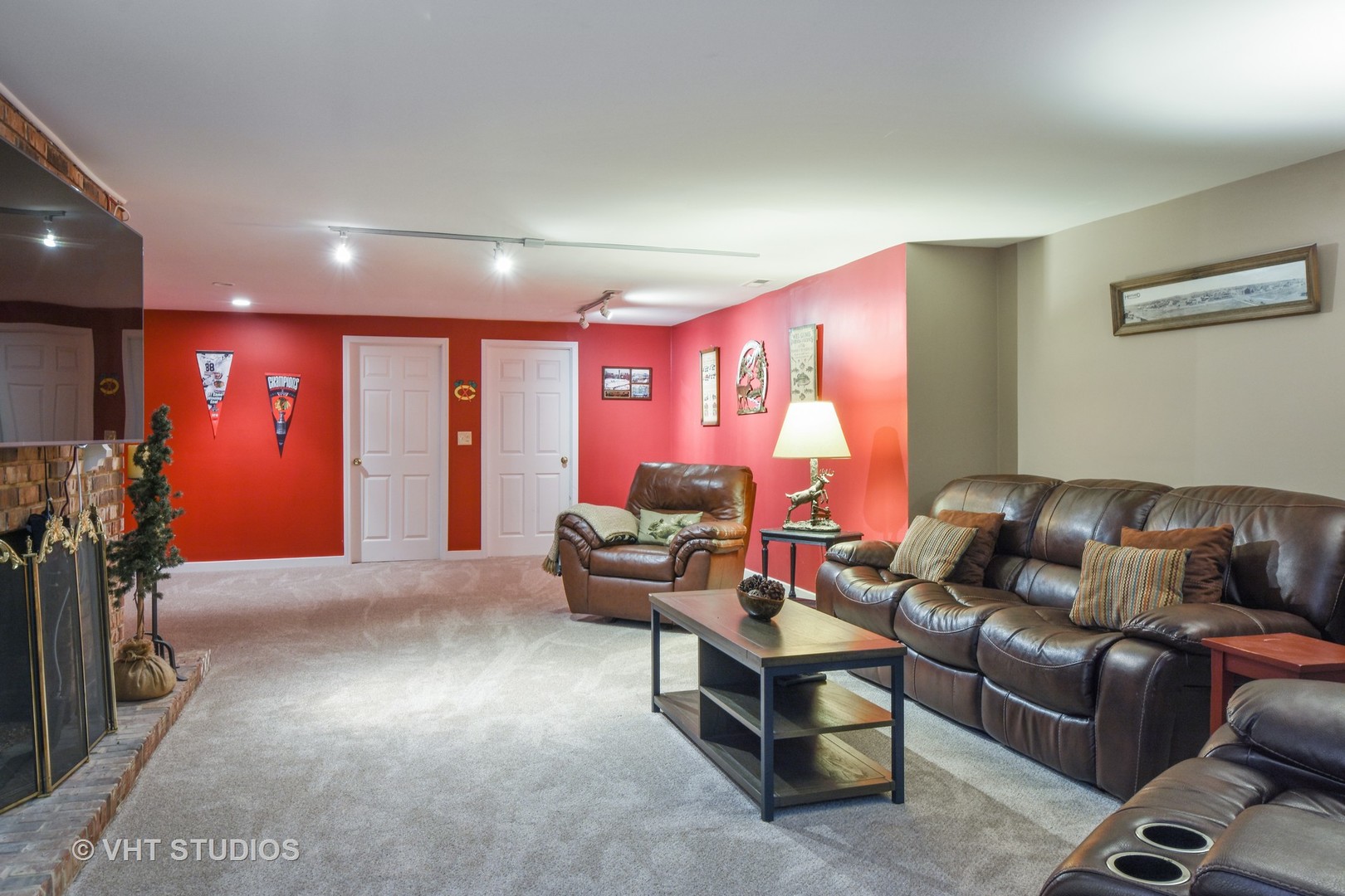 1750 Banbury Road Inverness, IL 60067 - Photo 14 of 31 a living room with furniture a lamp and a window