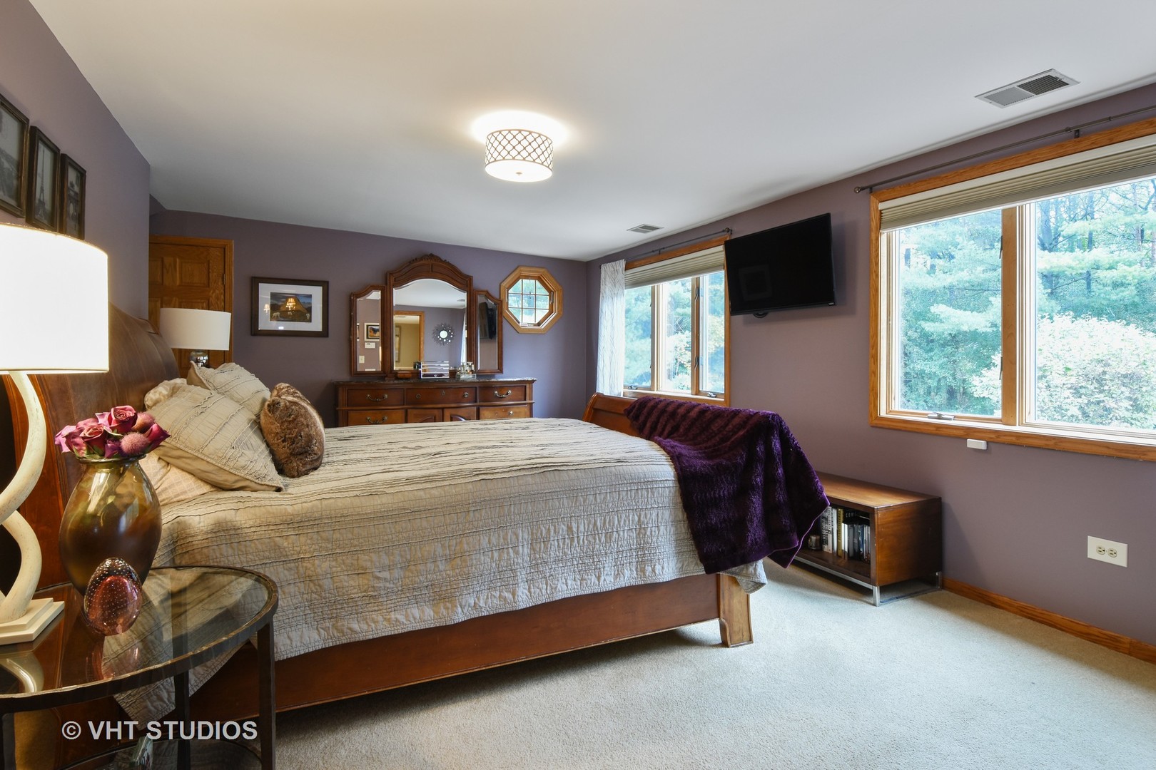 1750 Banbury Road Inverness, IL 60067 - Photo 8 of 31 a bedroom with a bed and window