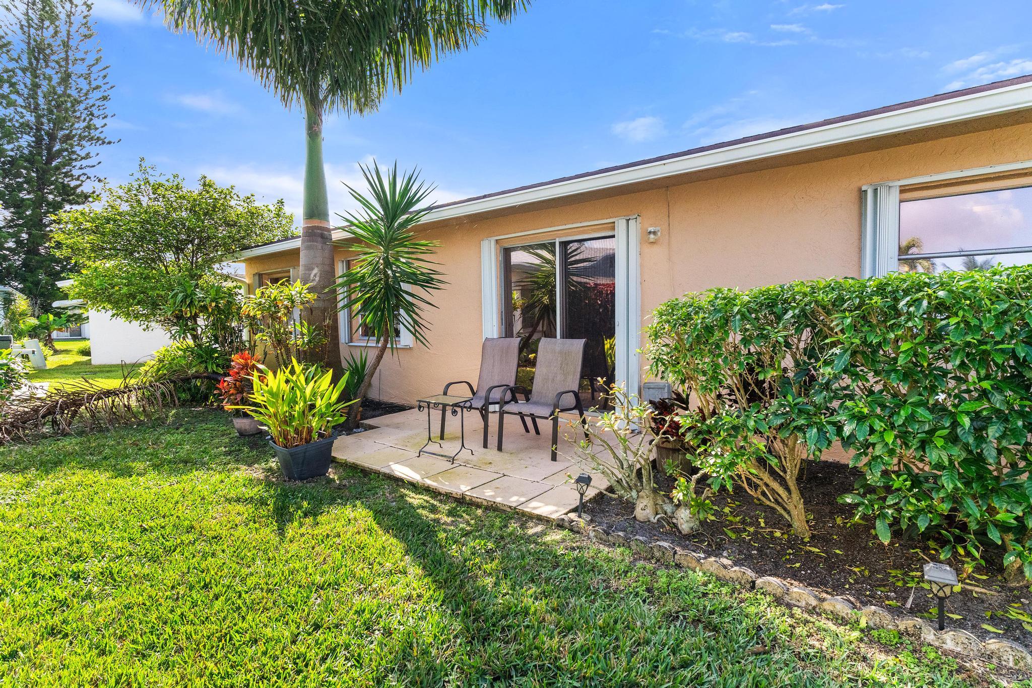 6145 Lasalle Road Delray Beach, FL 33484 - Photo 3 of 21 DSC07292