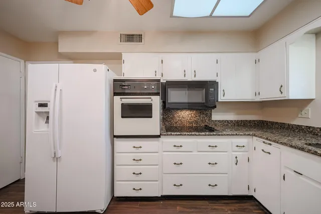 $1,900 | 10832 West Saratoga Circle, Sun City, AZ 85351