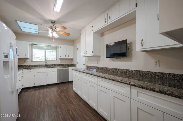 $1,900 | 10832 West Saratoga Circle, Sun City, AZ 85351