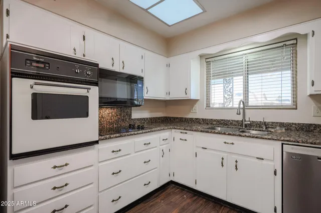 $1,900 | 10832 West Saratoga Circle, Sun City, AZ 85351