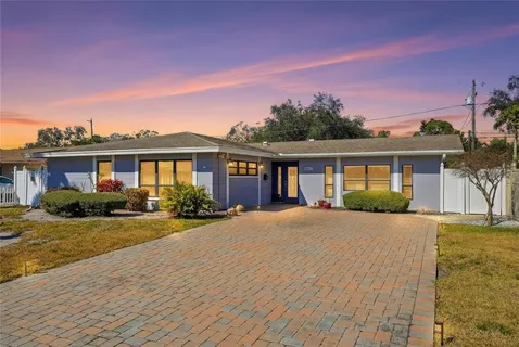 $575,000 | 6641 12th Avenue North, St. Petersburg, FL 33710