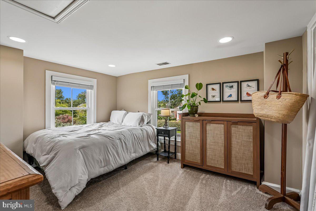 43655 Hay Road Ashburn, VA 20147 - Photo 47 of 68 Bedroom #4 w/new carpeting