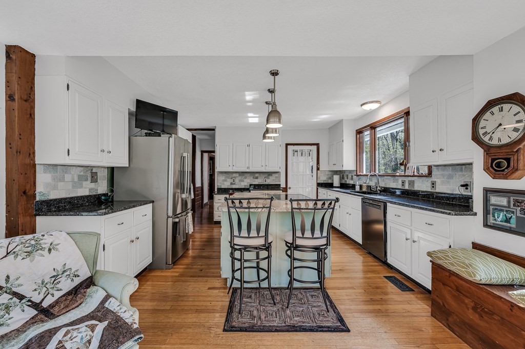 227 Burleigh Road Wilbraham, MA 01095 - Photo 5 of 41 Gallery Image 5