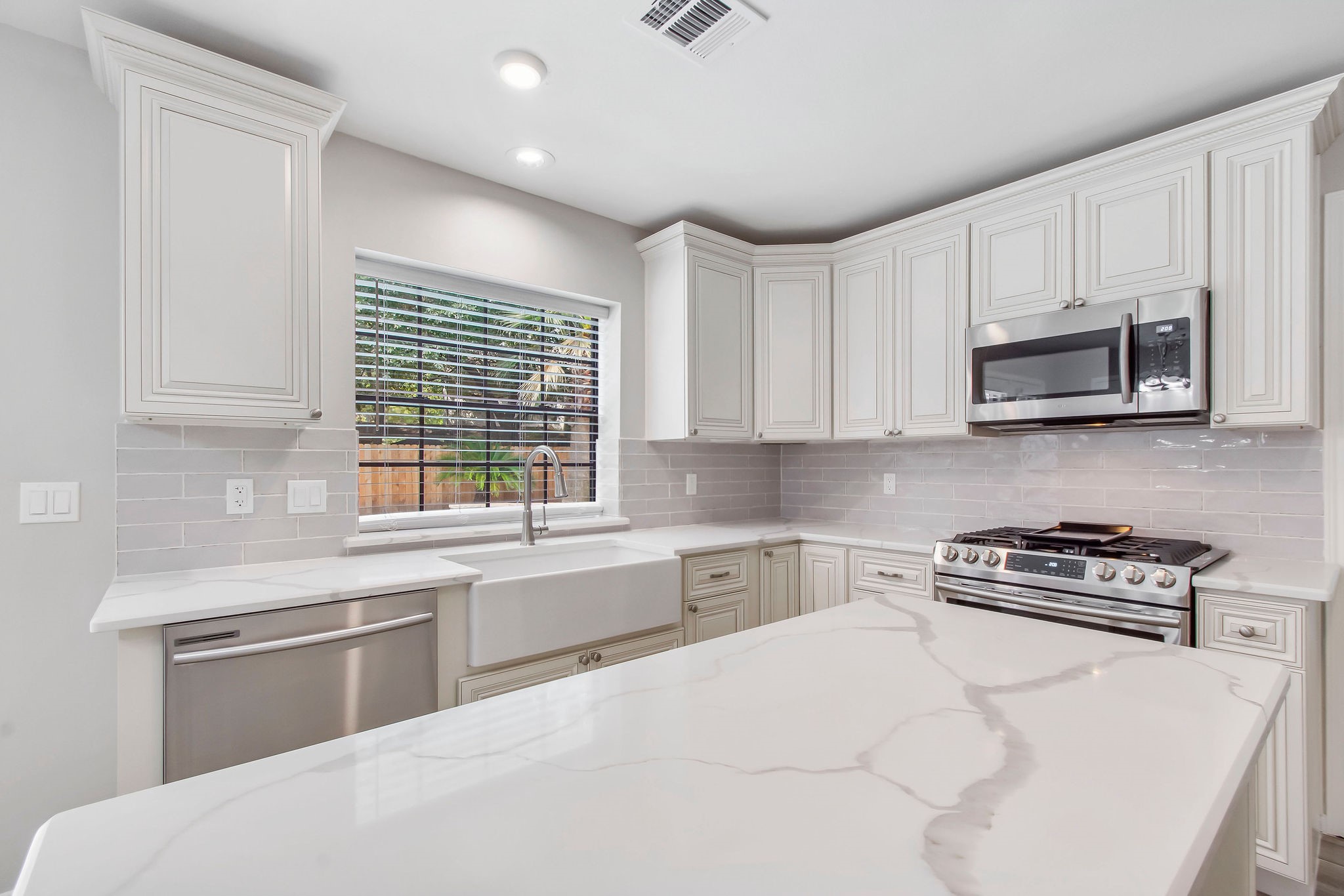 8410 Cedar Trace Drive Spring, TX 77379 - Photo 9 of 47