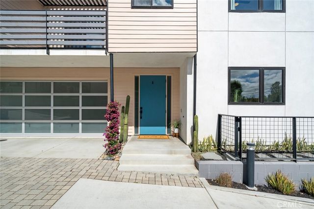 $940,000 | 3059 Rockview Place, San Luis Obispo, CA 93401