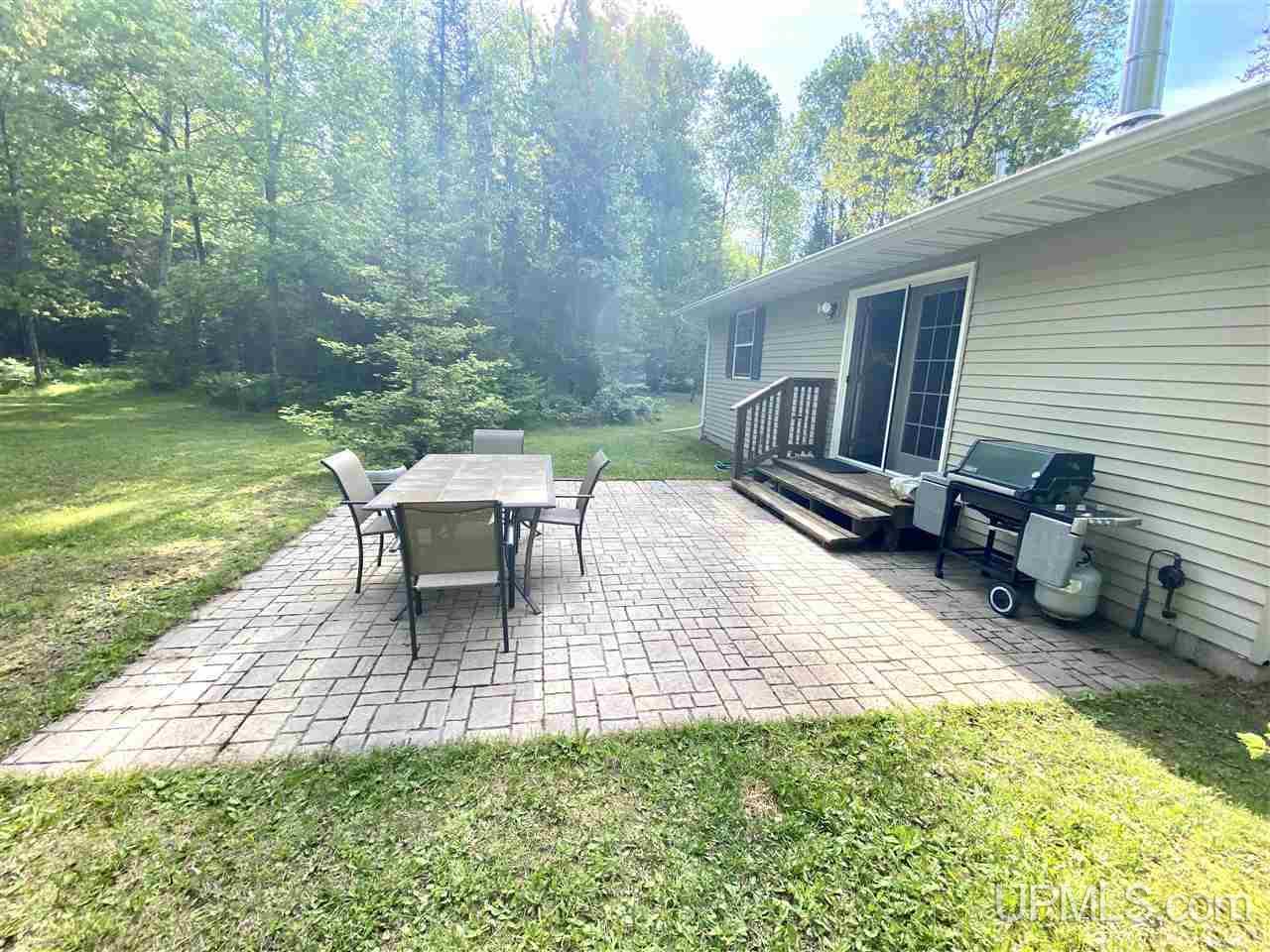 2326 Cliff's Road Niagara, WI 54151 - Photo 10 of 27