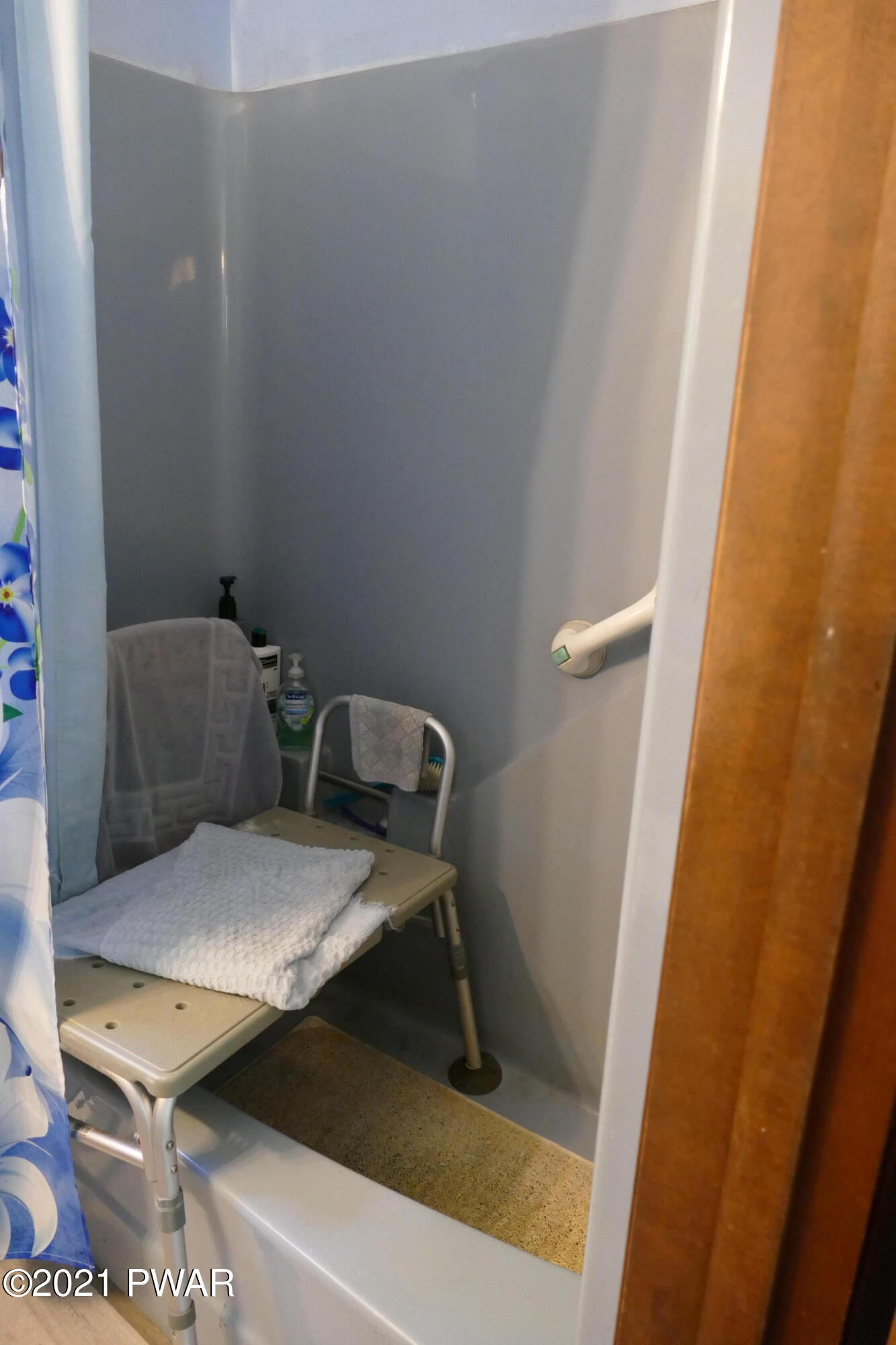 183 Blue Eddy Road Hawley, PA 18428 - Photo 26 of 42 Primary Bath