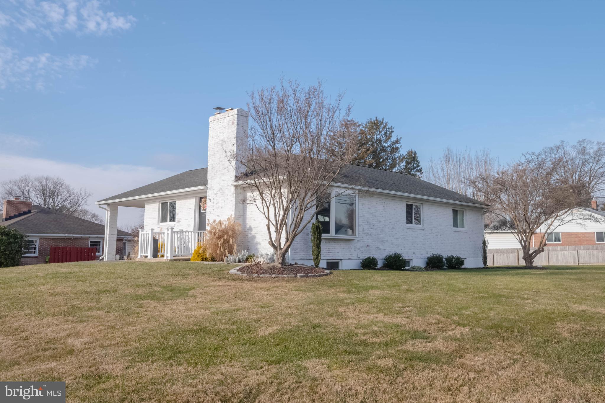 a front view of house with yard