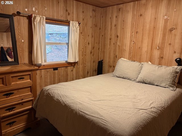 24176 Crescent Lake Road Crescent Lake, OR 97733 - Photo 13 of 36