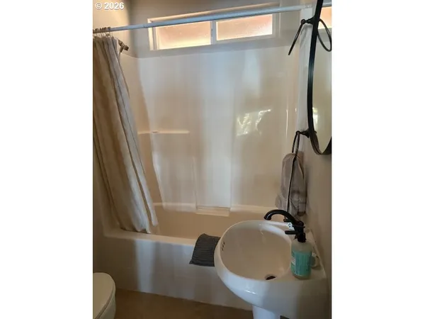 $825,000 | 24176 Crescent Lake Road, Crescent Lake, OR 97733