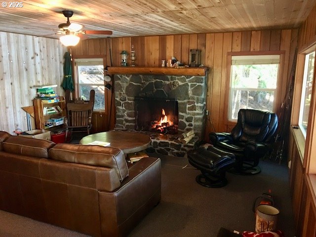 24176 Crescent Lake Road Crescent Lake, OR 97733 - Photo 3 of 36