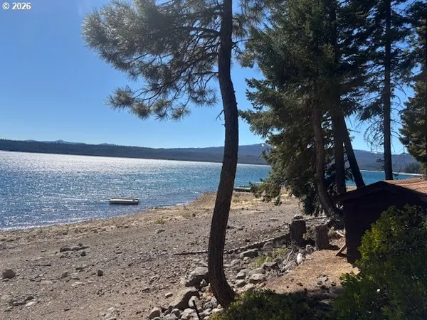 $825,000 | 24176 Crescent Lake Road, Crescent Lake, OR 97733