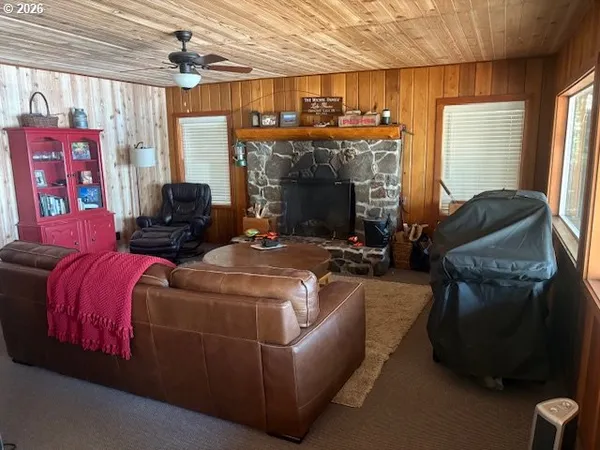 $825,000 | 24176 Crescent Lake Road, Crescent Lake, OR 97733