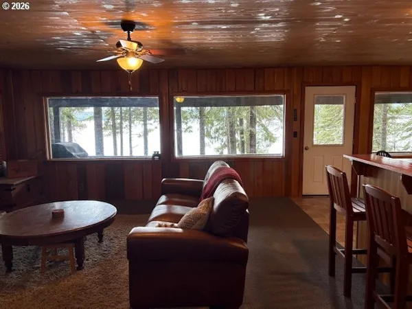 $825,000 | 24176 Crescent Lake Road, Crescent Lake, OR 97733