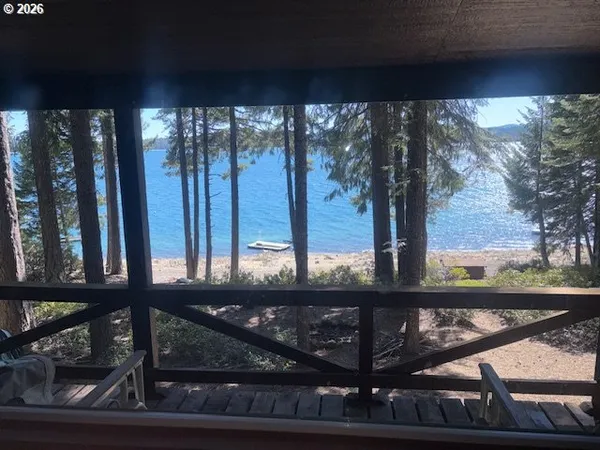 $825,000 | 24176 Crescent Lake Road, Crescent Lake, OR 97733