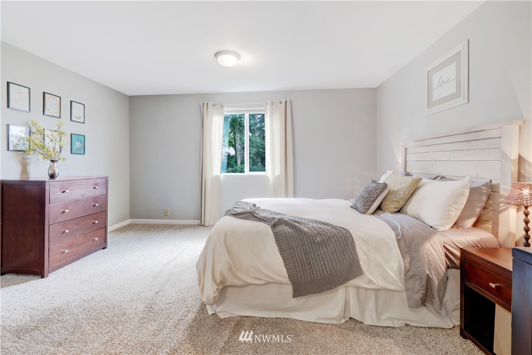 11822 148th Avenue Southeast Renton, WA 98059 - Photo 14 of 24 Gallery Image 14