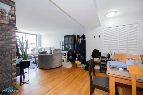 $3,995 | 2201 North Cleveland Avenue, Unit 501, Chicago, IL 60614