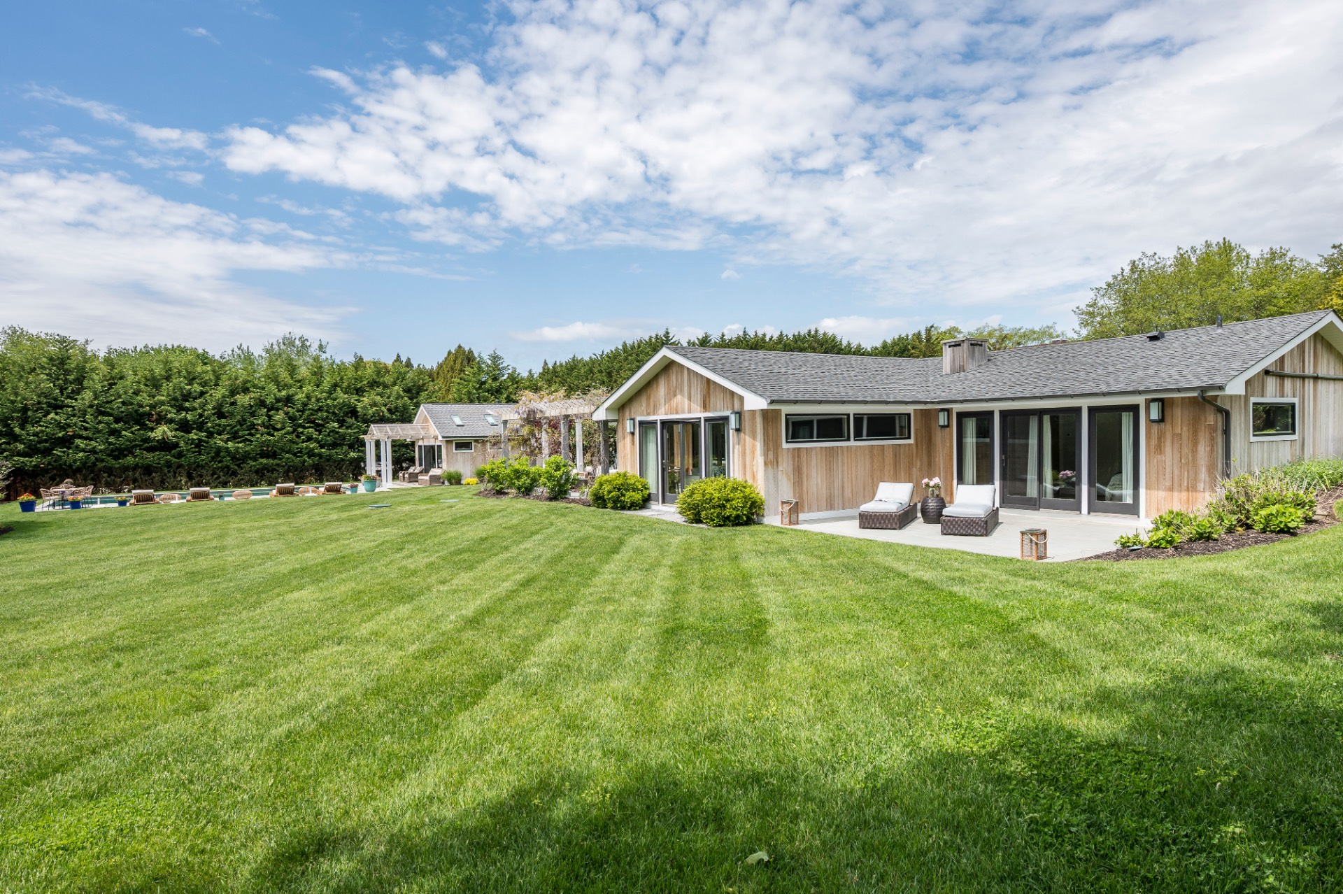 3 Conrad Road Shelter Island, NY 11964 - Photo 5 of 34