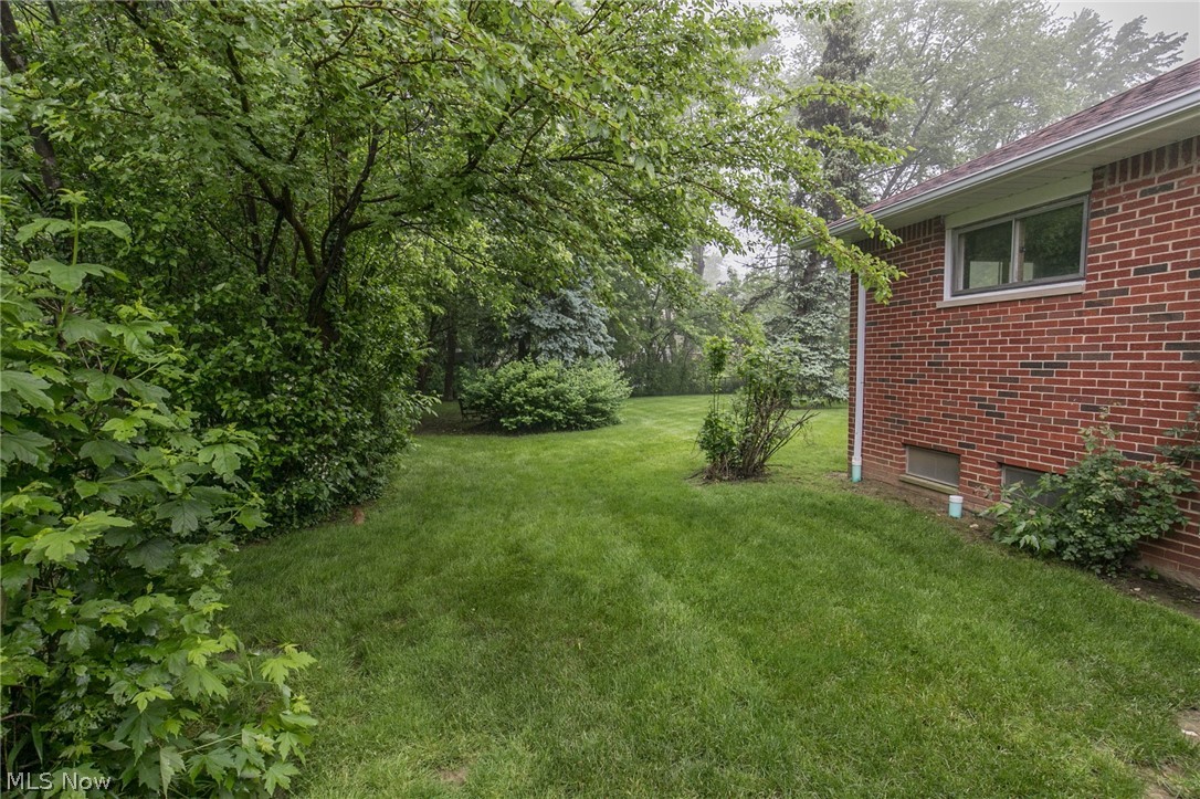 6461 Longridge Road Cleveland, OH 44124 - Photo 28 of 28